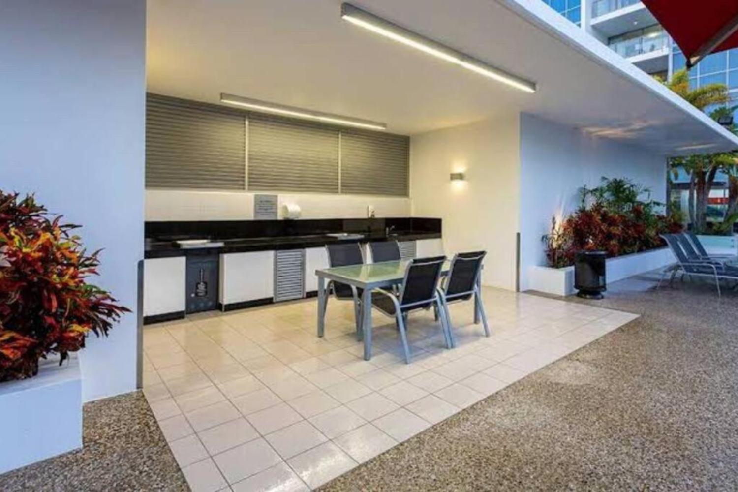 Beachfront Ocean Oasis Escape Apartment *