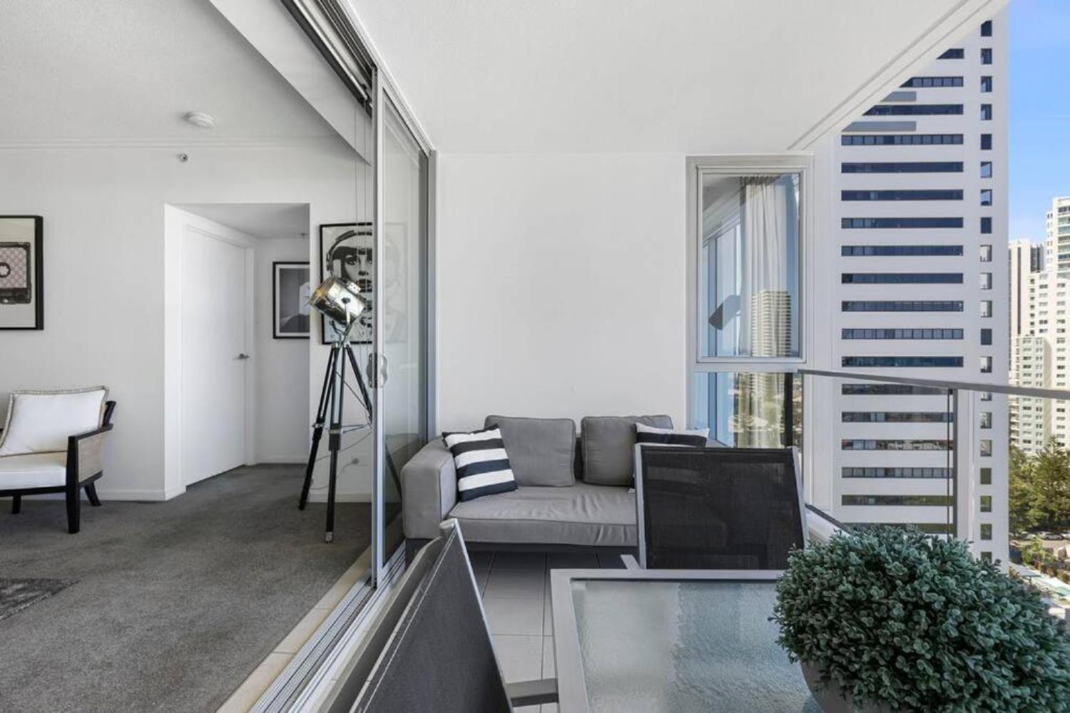 Beachfront Ocean Oasis Escape * Gold Coast