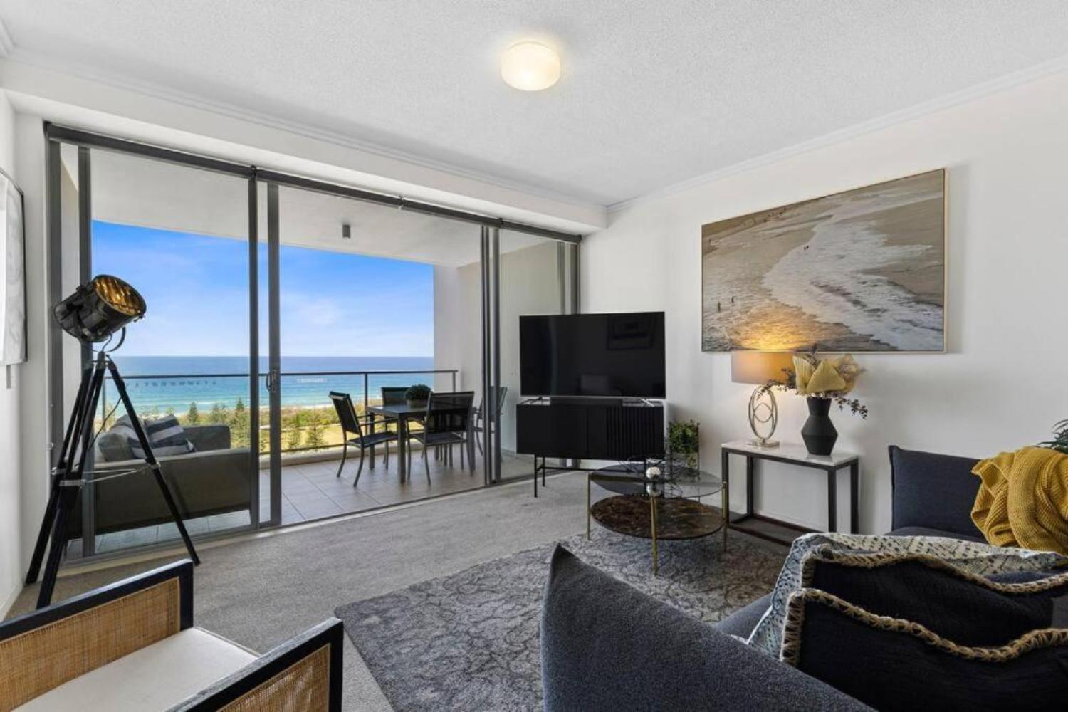 Apartment Beachfront Ocean Oasis Escape